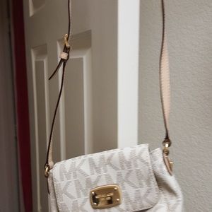 EUC MICHAEL KORS